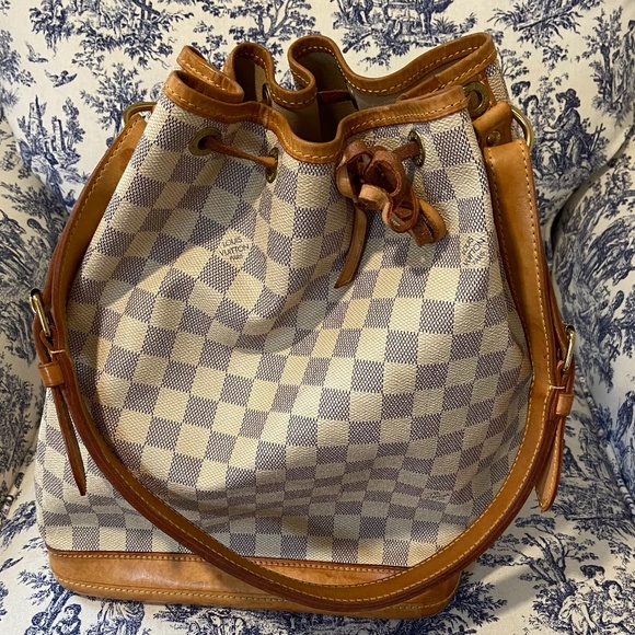 Authentic Louis Vuitton Noe Bucket Bag. Damier Azur Pattern Coated Canvas - Picture 1 of 4